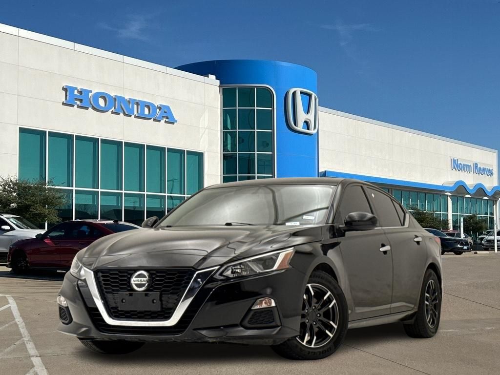 Super Black Clearcoat 2019 Nissan Altima Sedan Front-Wheel Drive Continuously Variable Transmission