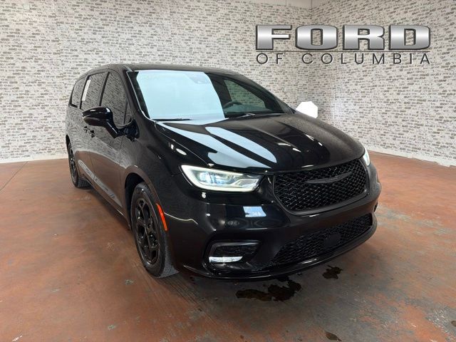 Brilliant Black Crystal Pearlcoat 2023 Chrysler Pacifica Hybrid Minivan Front-Wheel Drive Continuously Variable Transmission
