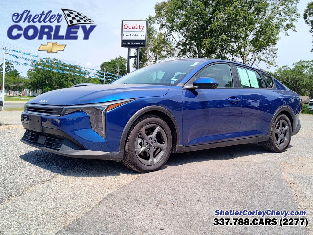 2025 Kia K4 LXS FWD
