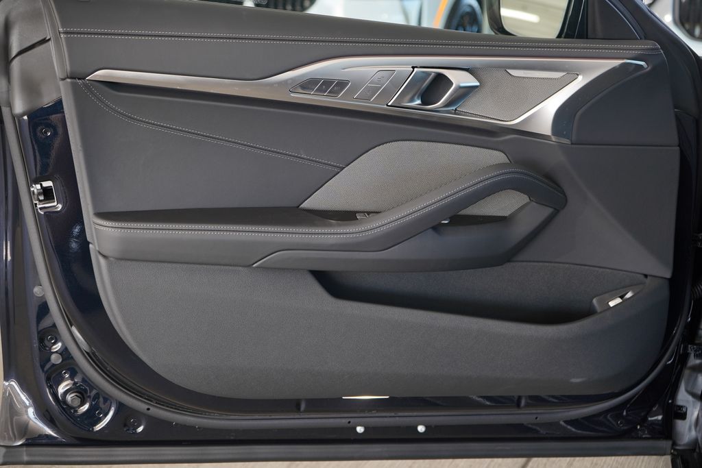 Thumbnail: 2026 BMW 8 Series - 9