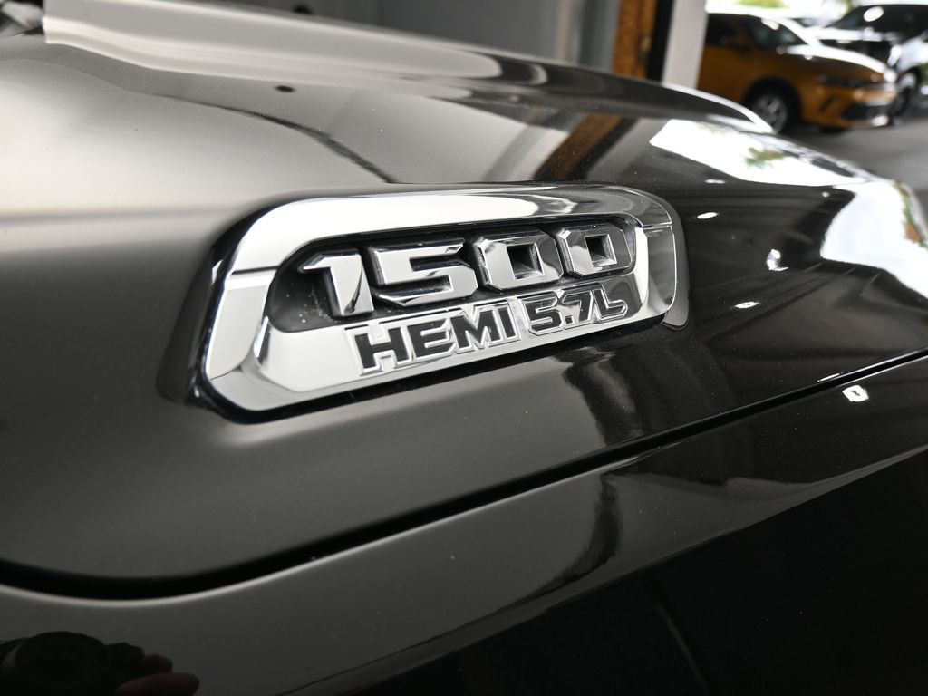 Used 2020 Diamond Black Crystal Pearlcoat Ram Laramie image 50