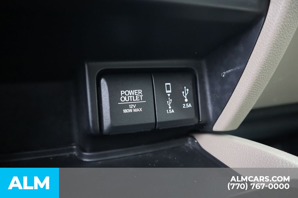 Used 2018  Honda Touring image 34