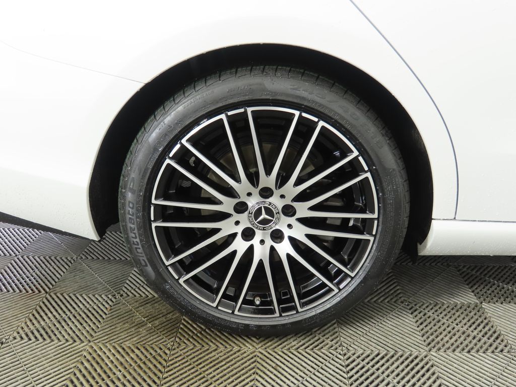 Thumbnail: 2023 Mercedes-Benz C-Class - 31