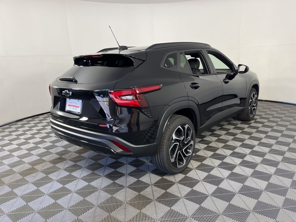 Thumbnail: 2025 Chevrolet Trax - 5