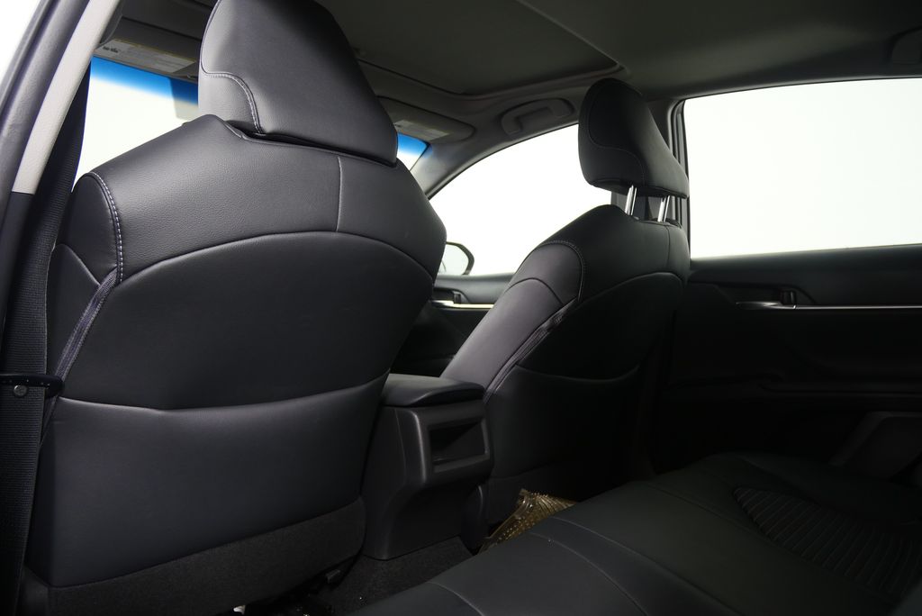 Thumbnail: 2018 Toyota Camry - 18