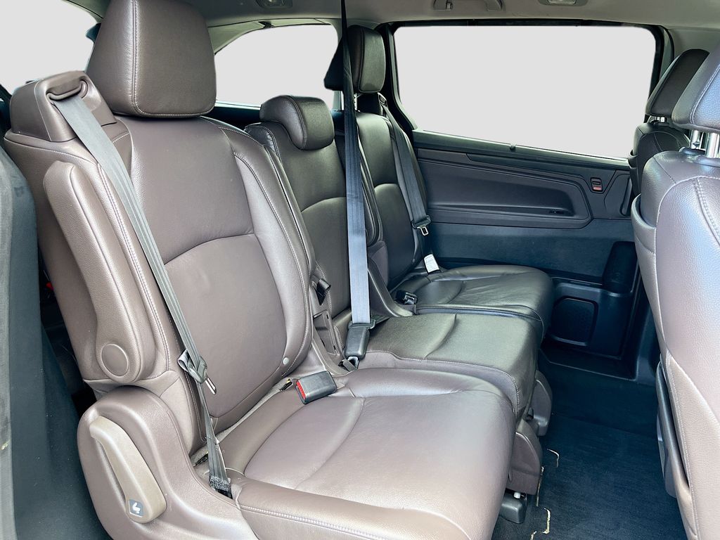 Used 2023 Silver Honda Touring image 30