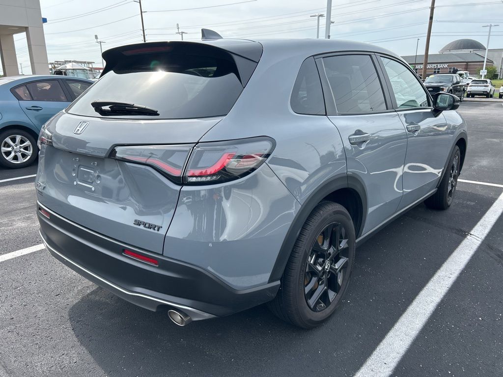 Thumbnail: 2023 Honda HR-V - 3