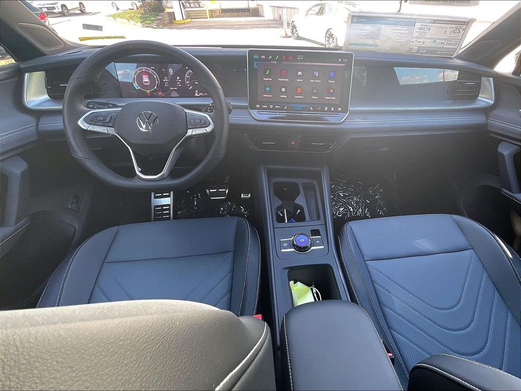 2026 Volkswagen Tiguan — photo 11