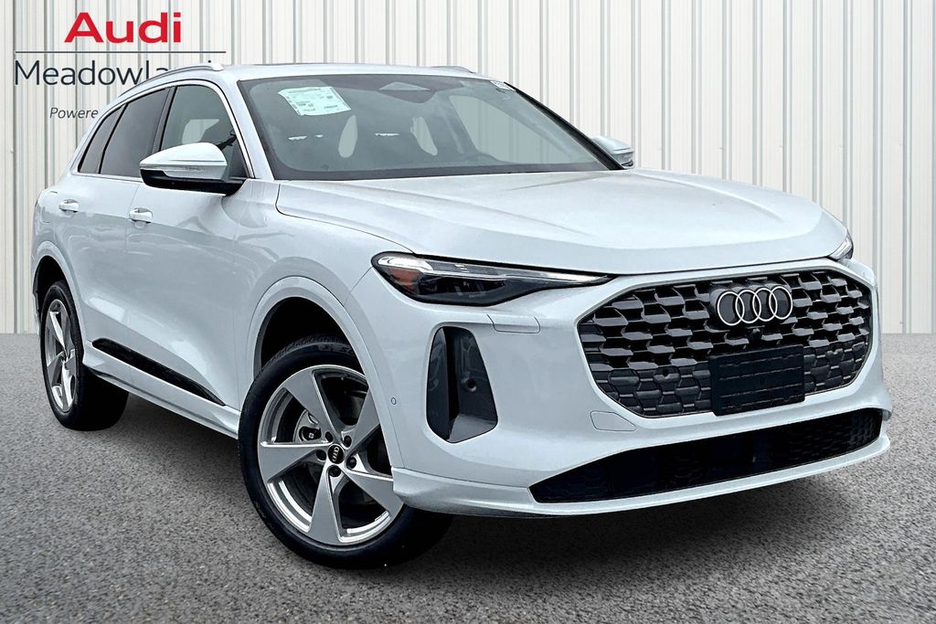 New 2025 White Audi 2.0T Premium Plus image 2