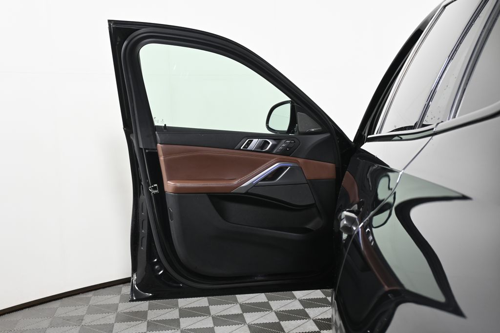 Thumbnail: 2021 BMW X6 - 29