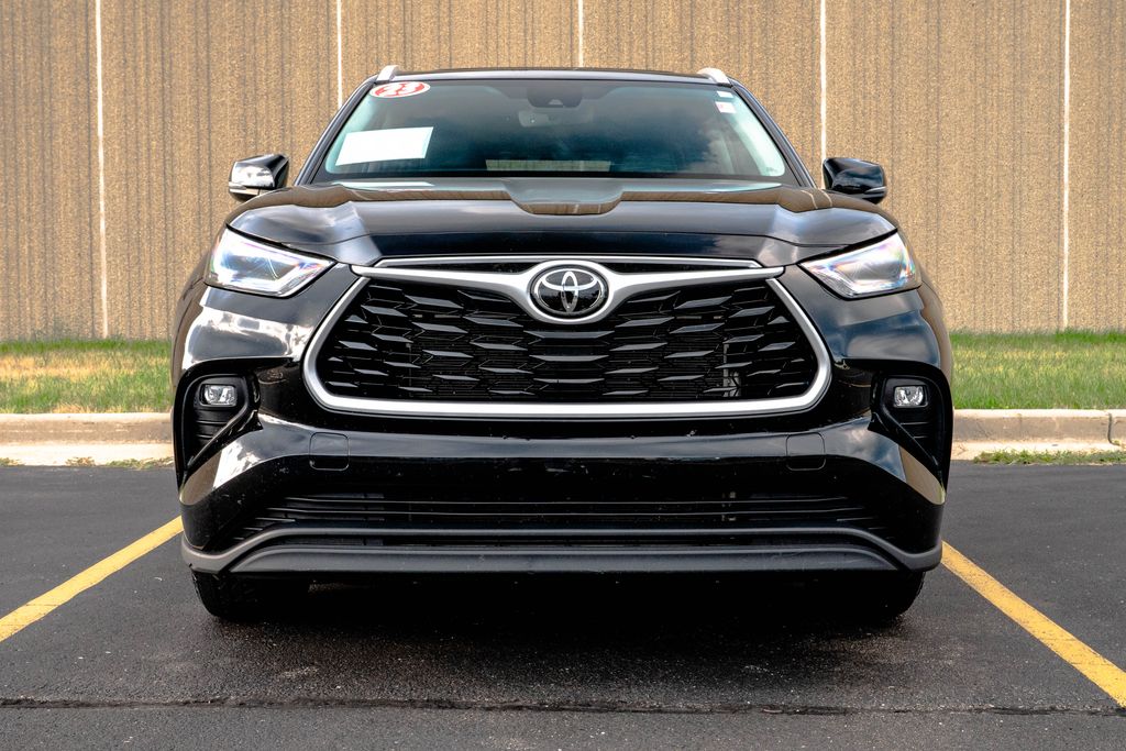 Used 2023 Toyota Highlander SUV