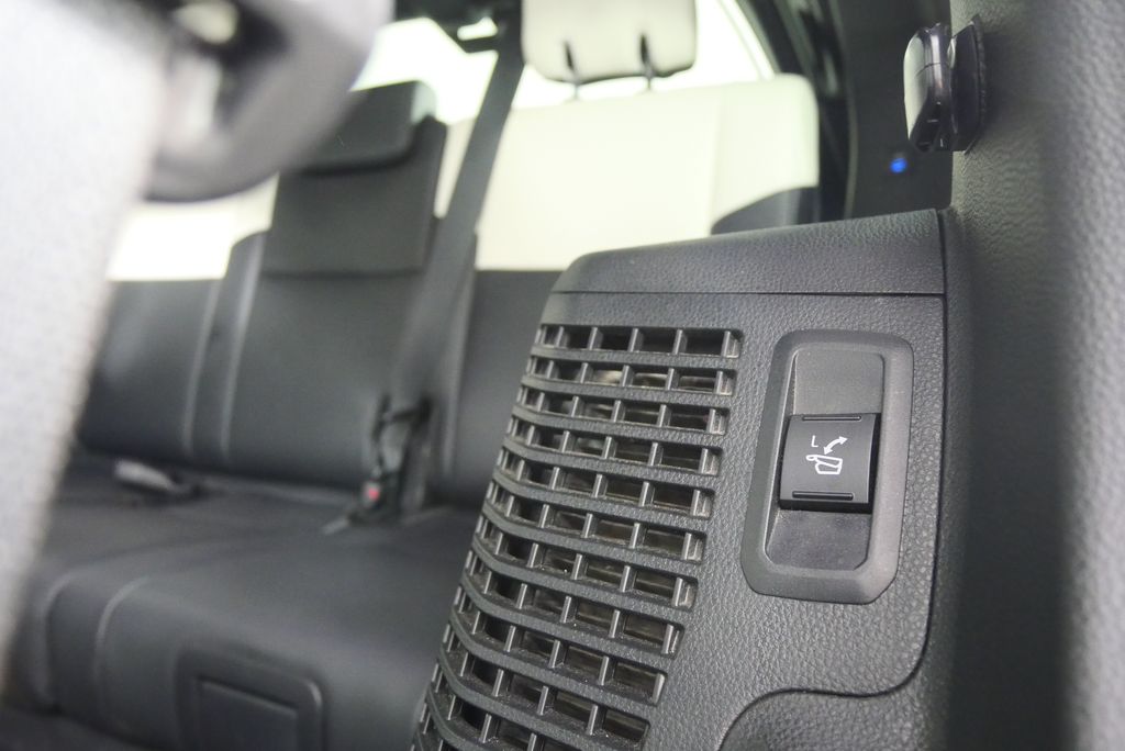 Thumbnail: 2023 Toyota Sequoia - 20