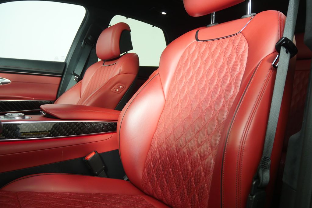 Thumbnail: 2024 Genesis GV70 - 11