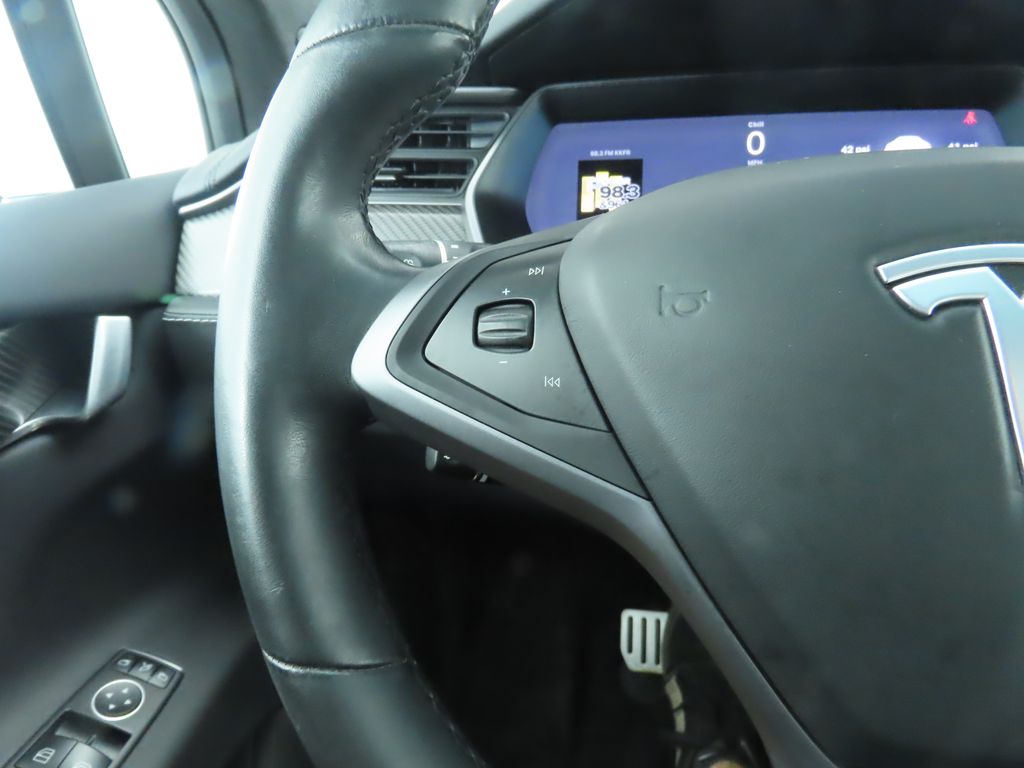 Thumbnail: 2020 Tesla Model X - 19