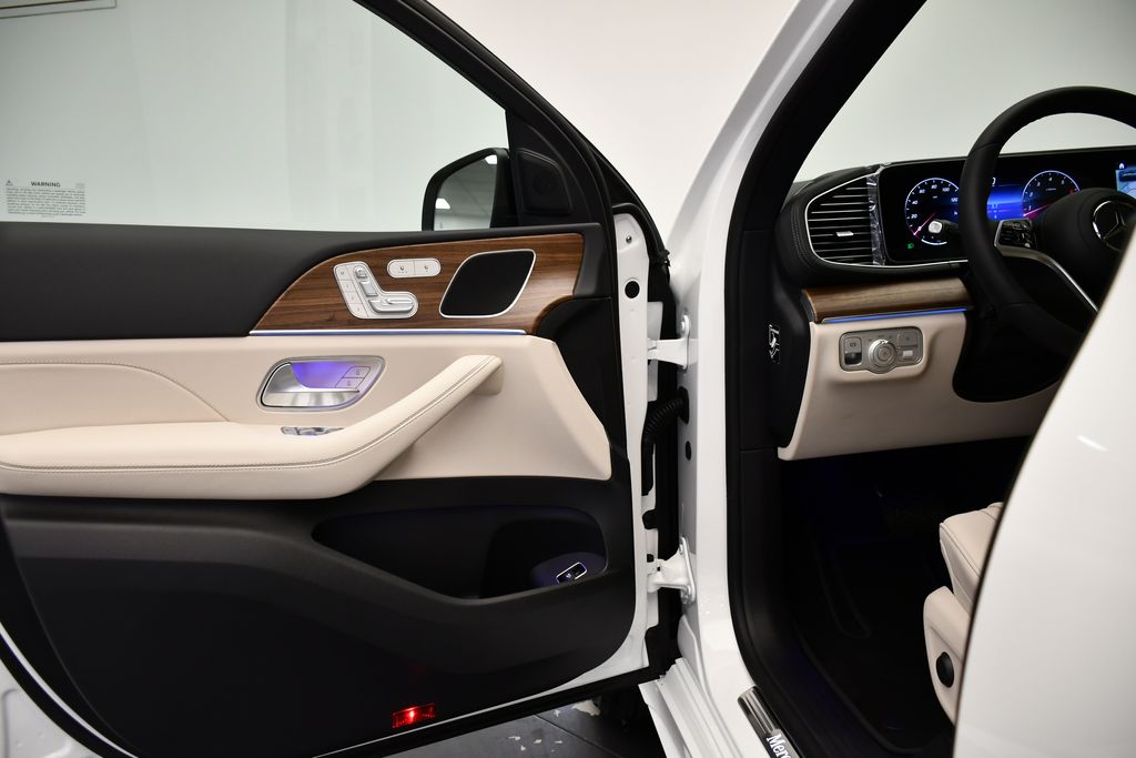 Thumbnail: 2026 Mercedes-Benz GLE - 32