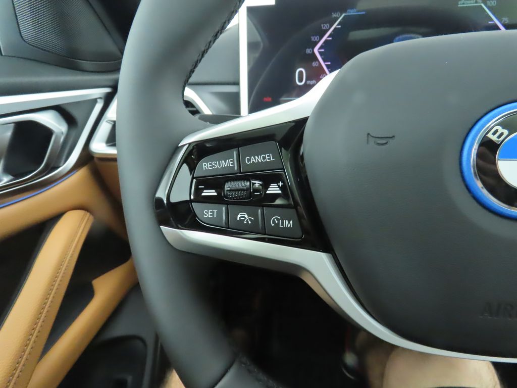 Thumbnail: 2025 BMW i4 - 11