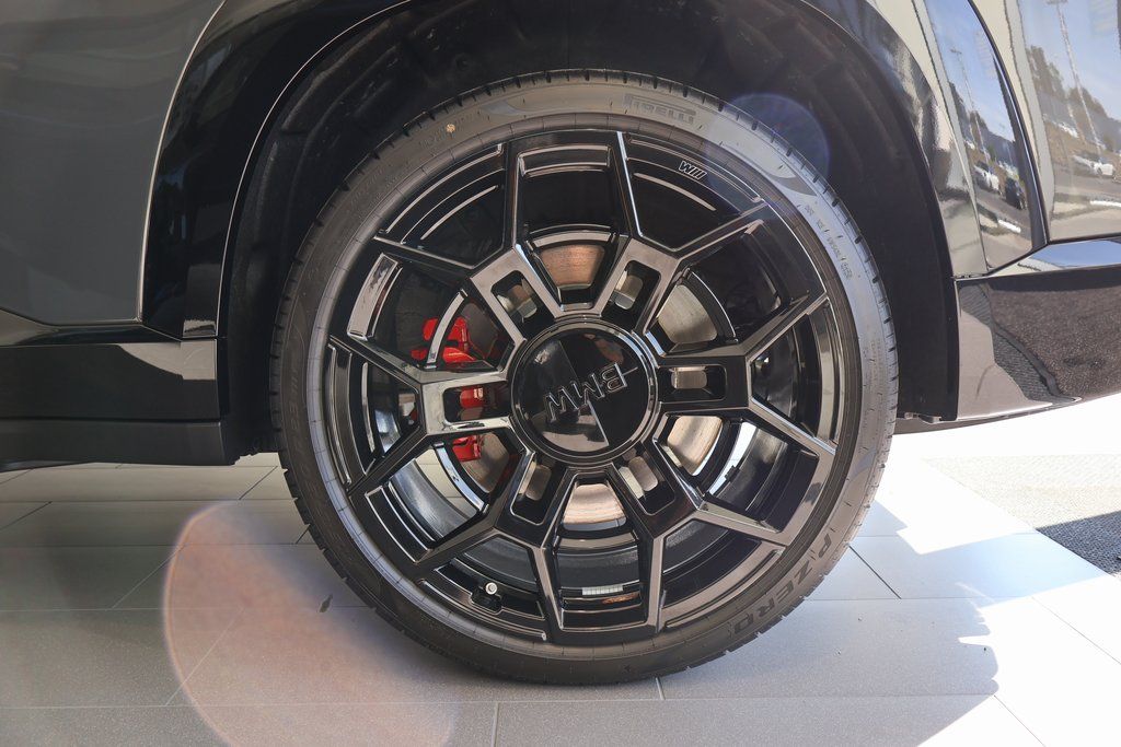 Thumbnail: 2026 BMW XM - 8