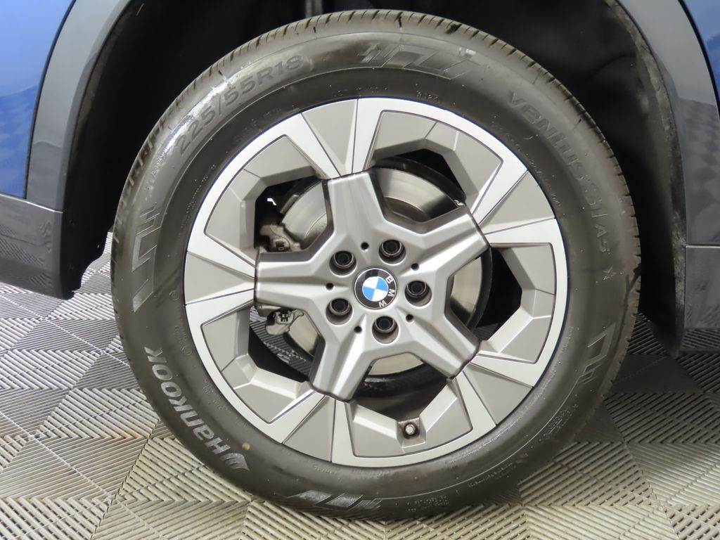 Thumbnail: 2025 BMW X1 - 32