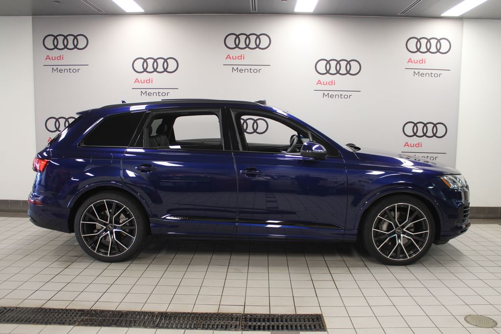 Thumbnail: 2023 Audi Q7 - 7
