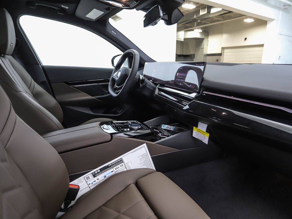 Thumbnail: 2026 BMW 5 Series - 29