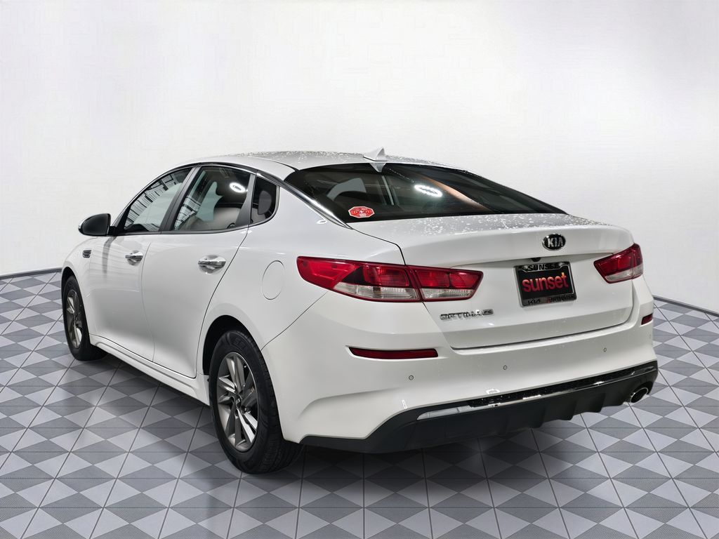 Used 2020 White Kia LX image 8