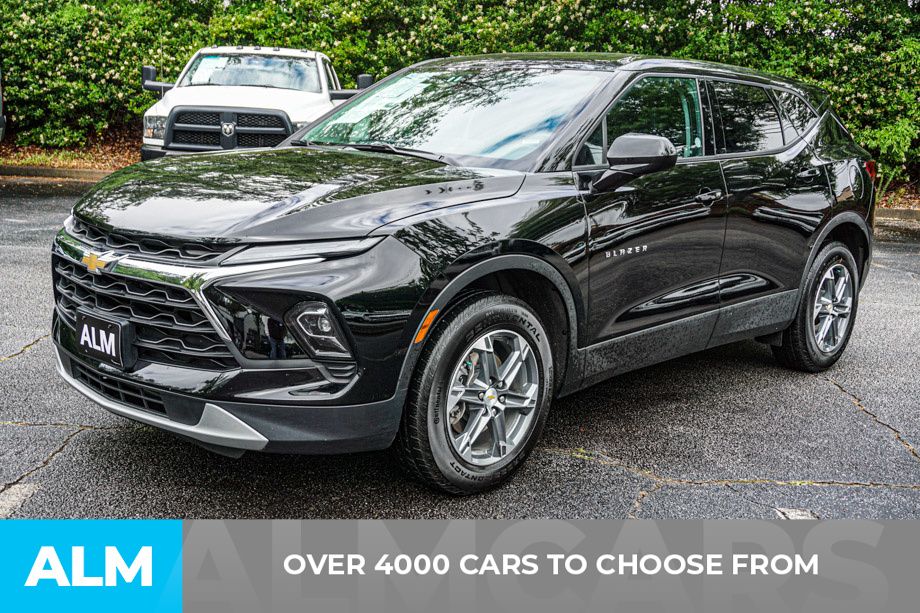 Used 2025 Black Chevrolet LT image 3