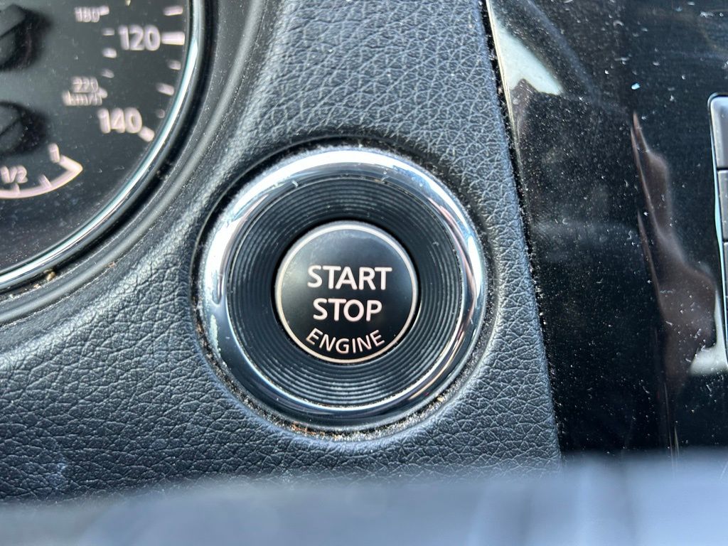 2019 Nissan Rogue SV 29