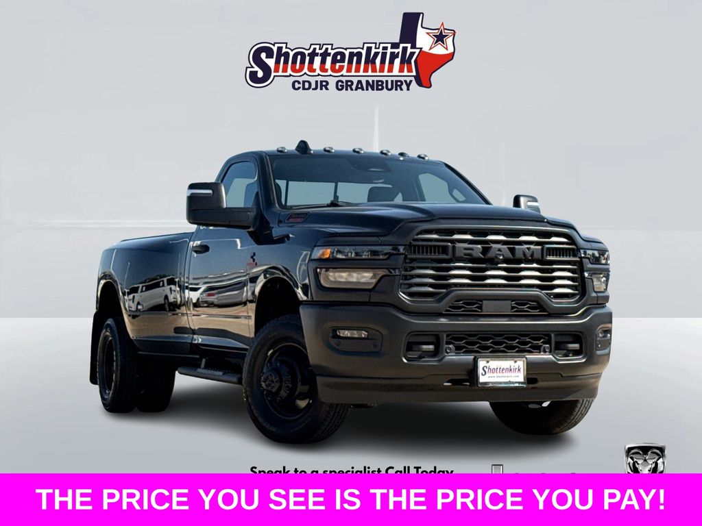 Diamond Black Crystal Pearlcoat 2026 RAM 3500 Pickup Truck Four-Wheel Drive 8-Speed Automatic