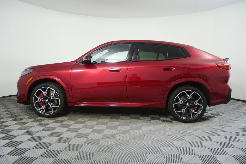 Thumbnail: 2024 BMW X2 - 6