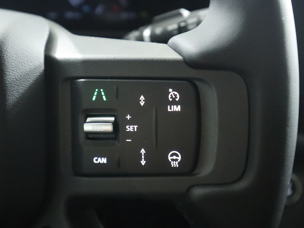 Thumbnail: 2025 Land Rover Defender - 13