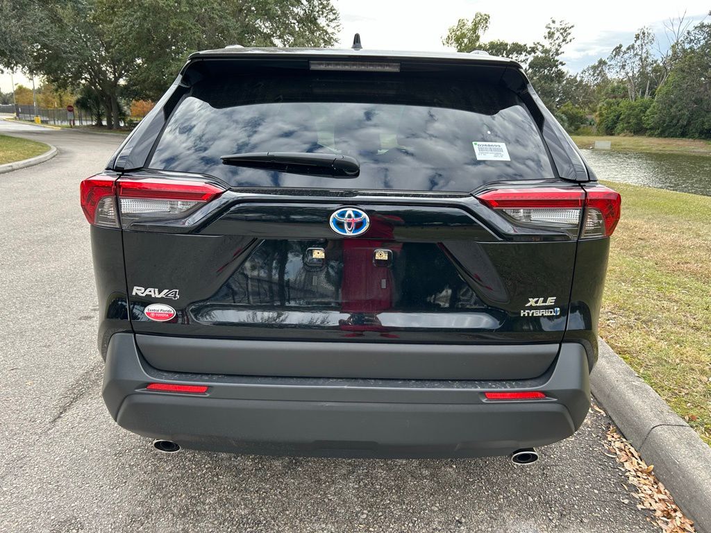 Thumbnail: 2024 Toyota RAV4 - 4