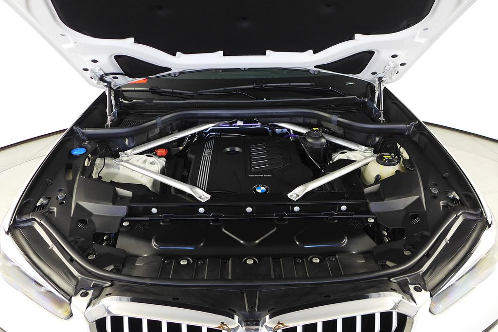 Thumbnail: 2023 BMW X5 - 6