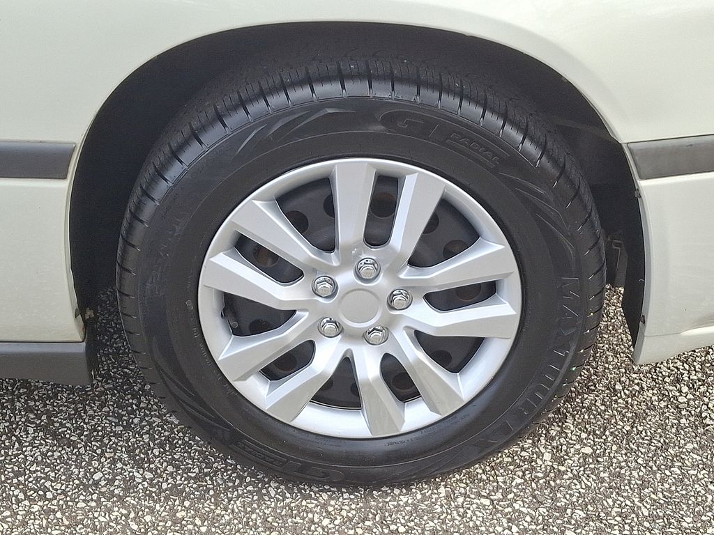 Thumbnail: 2004 Chevrolet Impala - 13