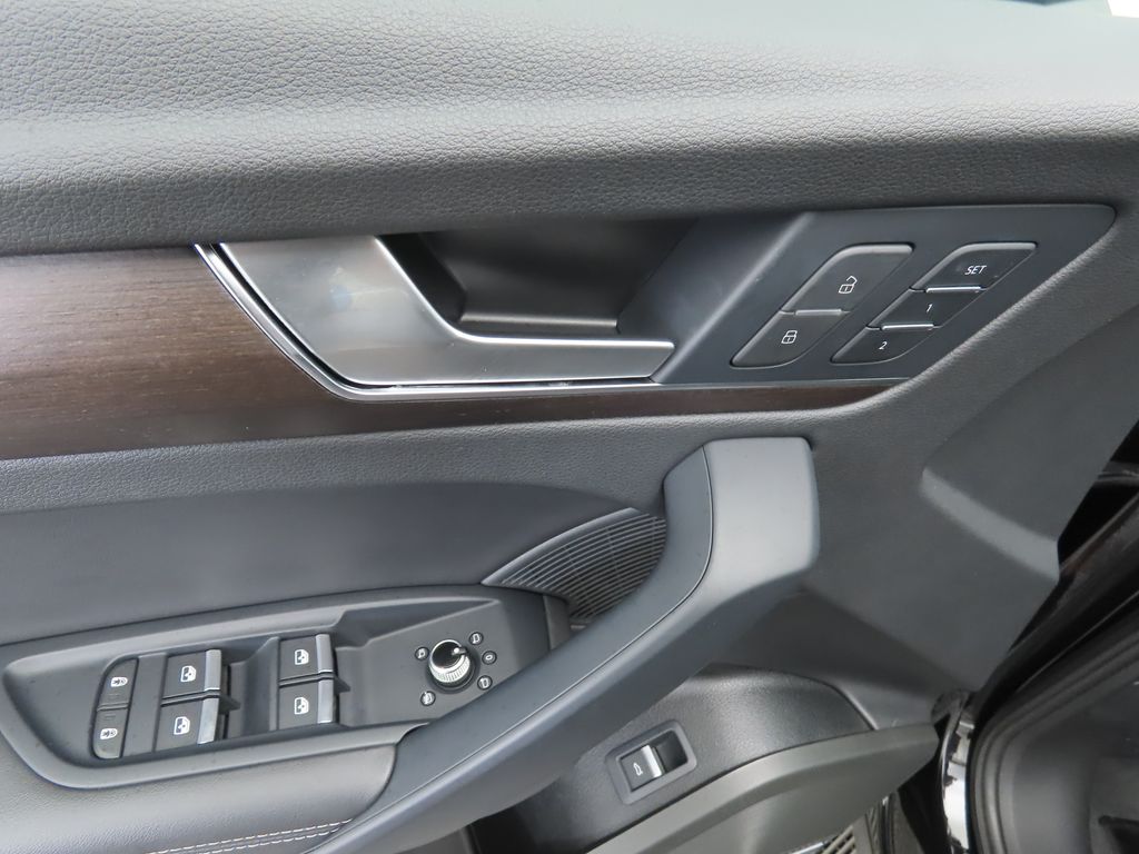 Thumbnail: 2023 Audi Q5 - 23