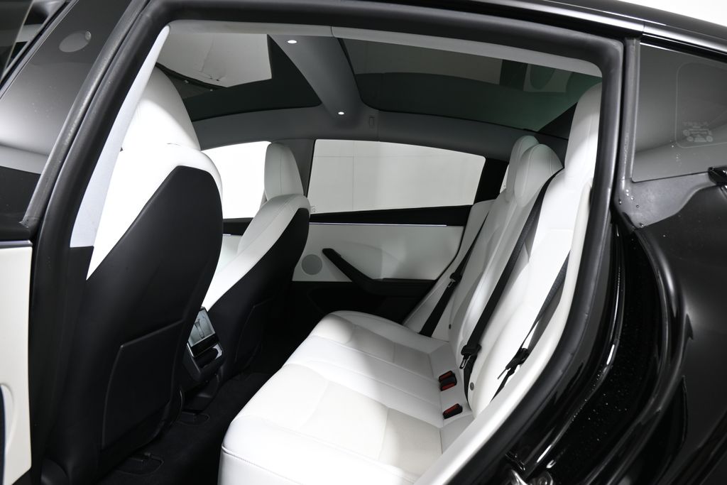 Thumbnail: 2024 Tesla Model 3 - 6