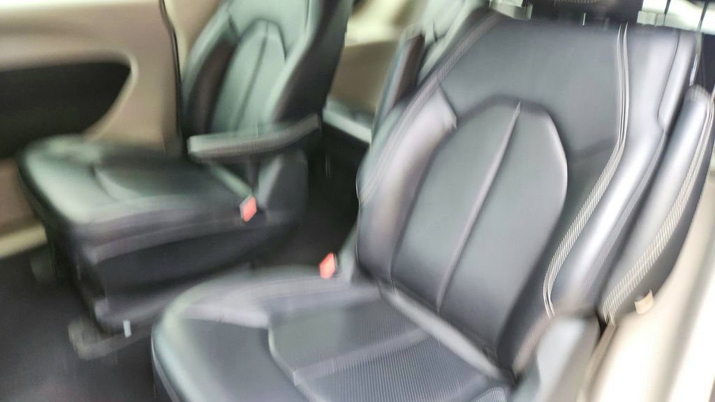 2024 Chrysler Pacifica Hybrid