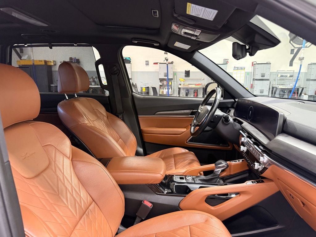 Thumbnail: 2023 Kia Telluride - 31