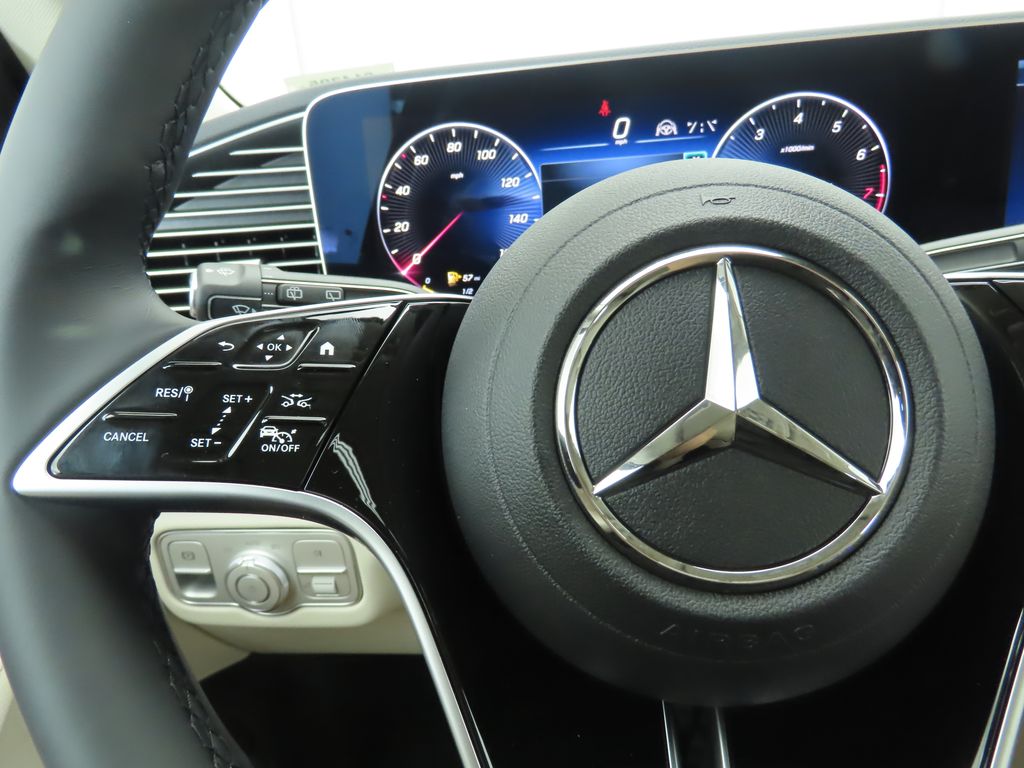 Thumbnail: 2025 Mercedes-Benz GLE - 12