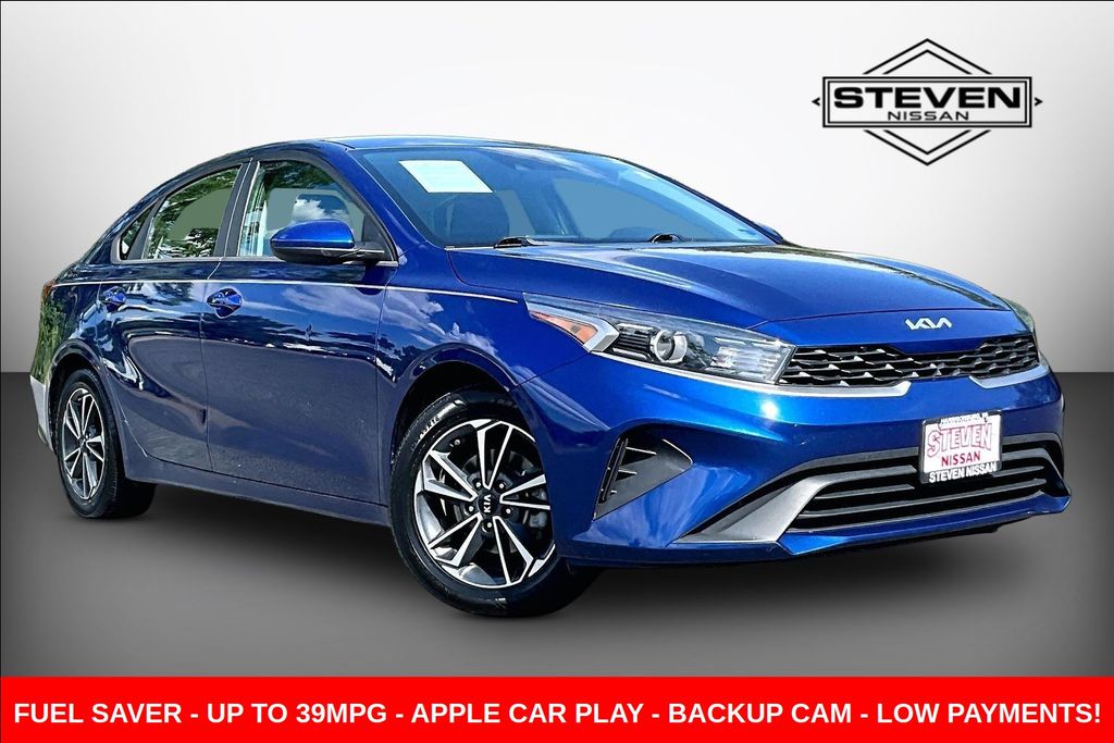 2022 Kia Forte LXS FWD