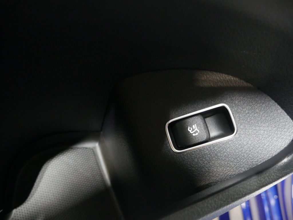 Thumbnail: 2026 Mercedes-Benz GLE - 19