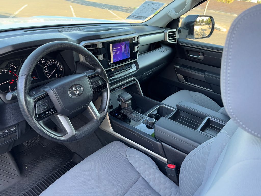 Thumbnail: 2022 Toyota Tundra - 9