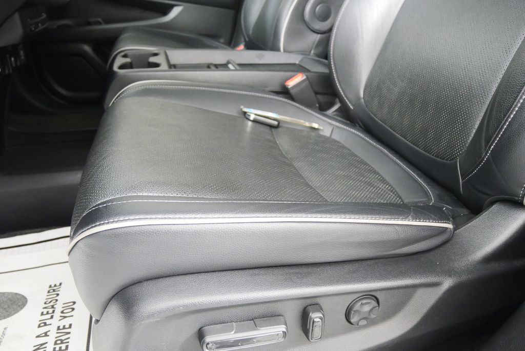 Thumbnail: 2022 Honda Odyssey - 9