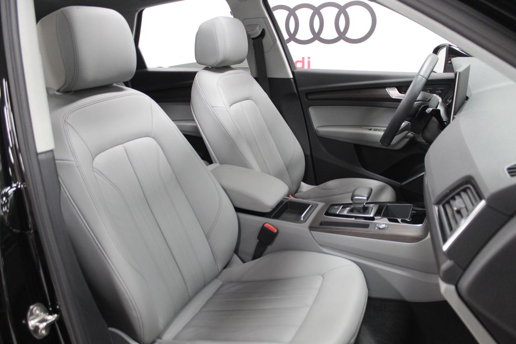 2022 Audi Q5 e Premium 26