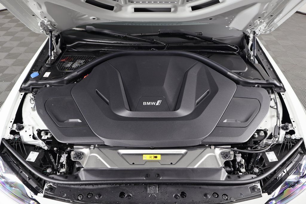 Thumbnail: 2025 BMW i4 - 9