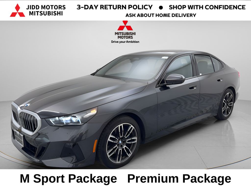 Gray (Dark Graphite) 2026 BMW 5 Series Sedan All-Wheel Drive 8-Speed Automatic