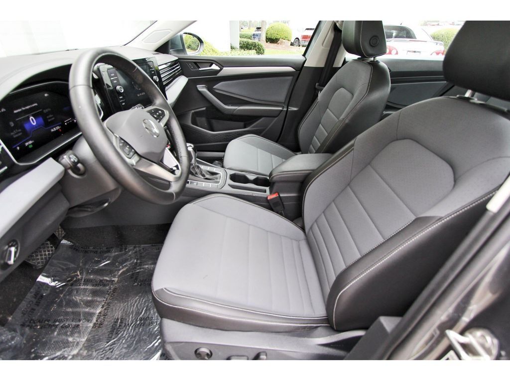 2025 Volkswagen Jetta 1.5T SE Gray at Victoria Chrysler Dodge Jeep Ram