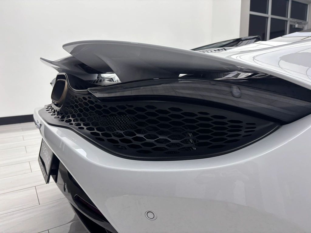 2024 McLaren 750S