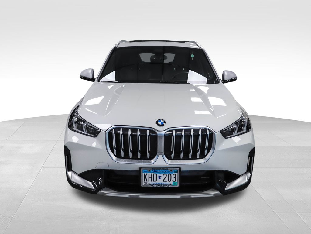 Thumbnail: 2023 BMW X1 - 8