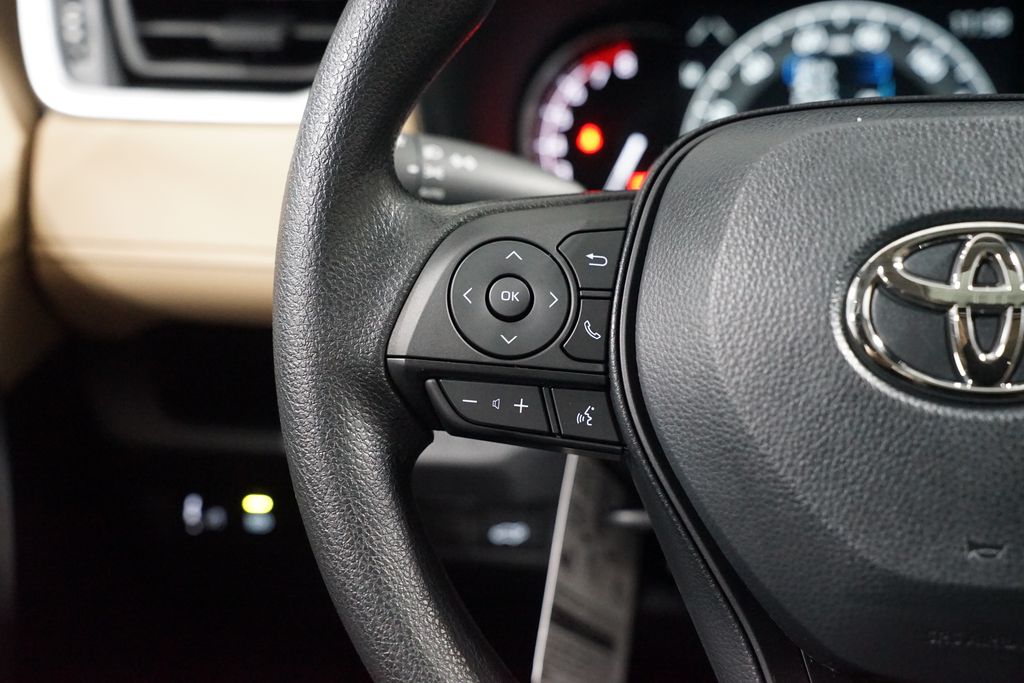 Thumbnail: 2025 Toyota RAV4 - 14