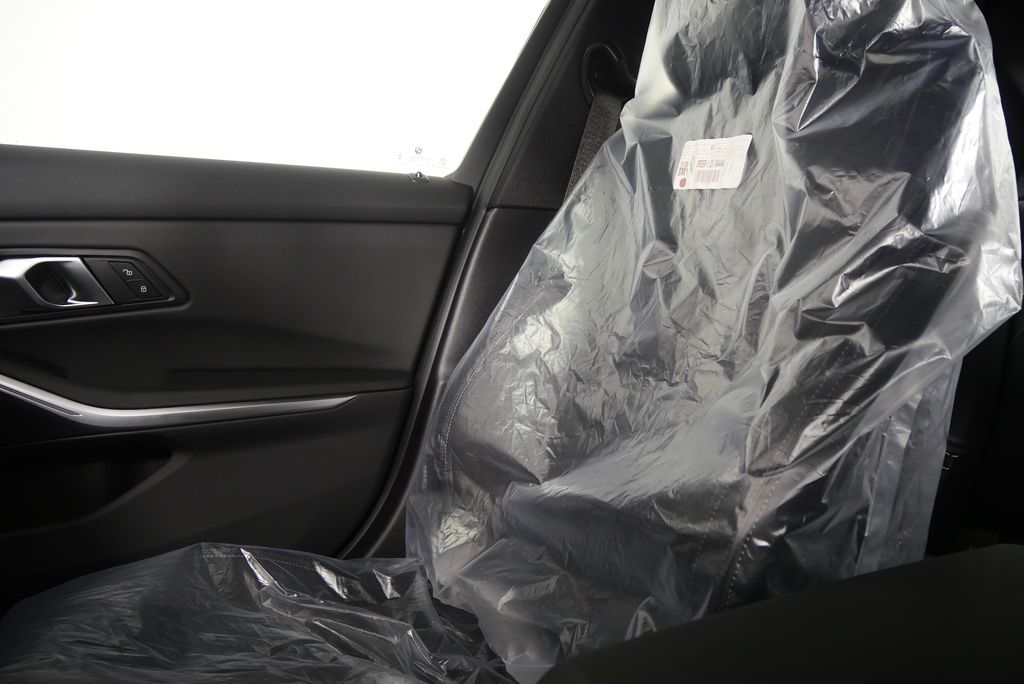 Thumbnail: 2026 BMW 3 Series - 25